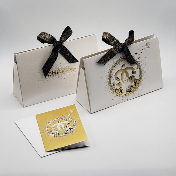 CHANEL Holiday Gift Bag with Card
